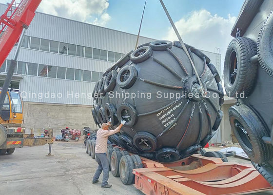 Kalite 50kpa ve 80kpa Yokohama Net Tipi Gemi-Gemi ve Gemi-Liman Yüzen Yapı için Pnömatik Kauçuk Fender ISO 17357 Fabrika