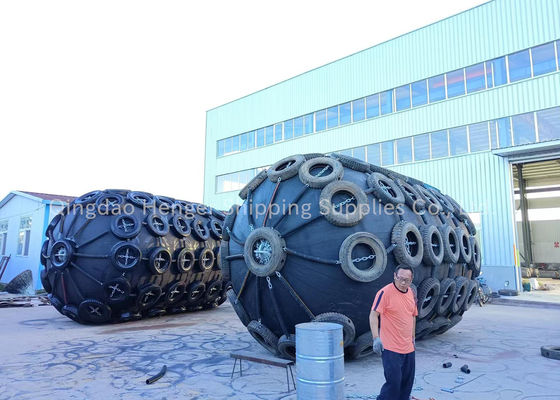 Kalite Three-Year Warranty Pneumatic Rubber Fender 2.0*4.5M For Dock Anti-Collision Fabrika