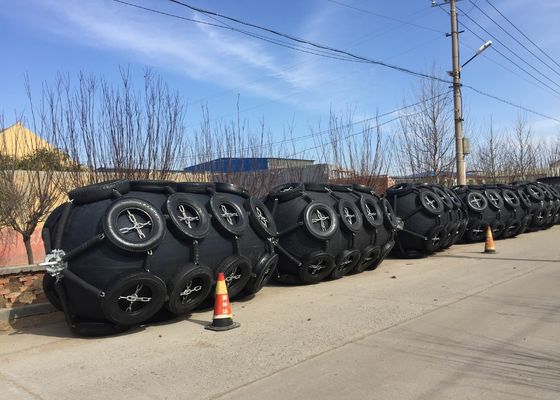 Kalite 0.7*1.5~1.0*1.5 Kauçuk STS STD 50KP Sütlü Beyaz Gemi Gri Dayanıklı Deniz Çamurlukları Fabrika