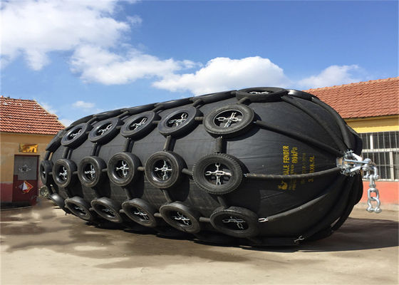 Kalite STS Yokohama Tipi Siyah Pnömatik Deniz Kauçuk Çamurluk Iso 17357 Fabrika