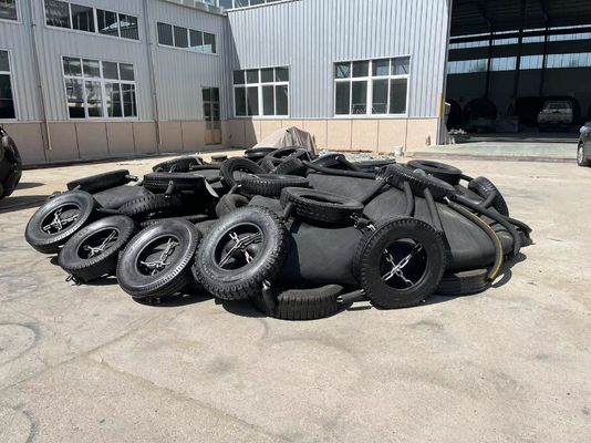 Kalite 3300x6500mm Yüzer Pnömatik Yokohama Çamurluklar 50Kpa, Zincir Lastik Netli Fabrika