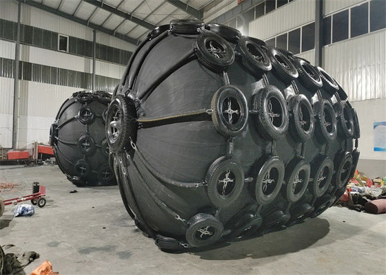 Kalite ISO17357 Standart 3.3*6.5M 50Kpa siyah pnömatik lastik çamurluk satılık Fabrika