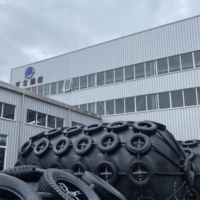 Kalite Two-year Warranty Pneumatic Rubber Fender 2.5*5.5M For Vessel Berthing Fabrika