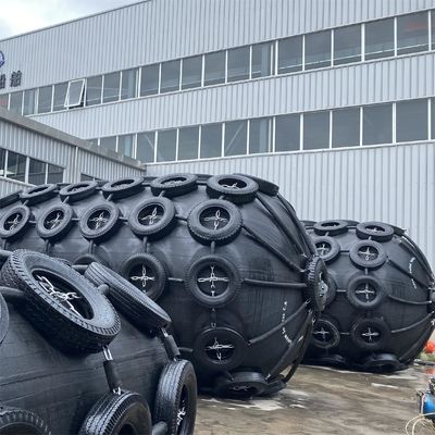 Kalite Three-Year Warranty Pneumatic Rubber Fender 2.0*4.5M For Dock Anti-Collision Fabrika