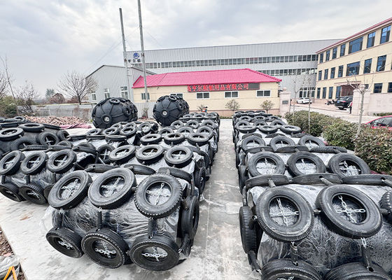 Kalite Polyurethane Silindirli Sıcak Daldırılmış Galvanize Flanş Yüzen Köpük Fender Fabrika