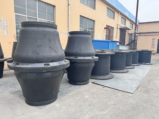 Kalite 1.5KN-M - 276.4KN-M Enerji Emimi Deniz Lastik Fender Boyutu Özel Fabrika