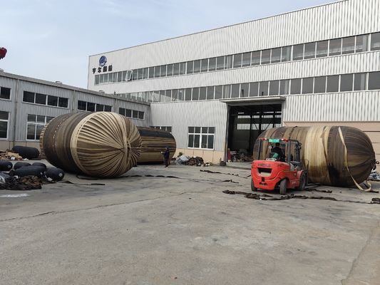 Kalite STS Yokohama Tip Fender Yüzen Pnömatik Doğal Kauçuk Fender Fabrika