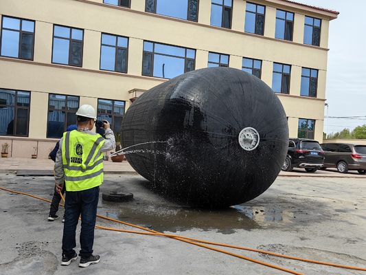 Kalite Güvenilir stok kauçuk abrasion dirençli pnevmatik fender Fabrika