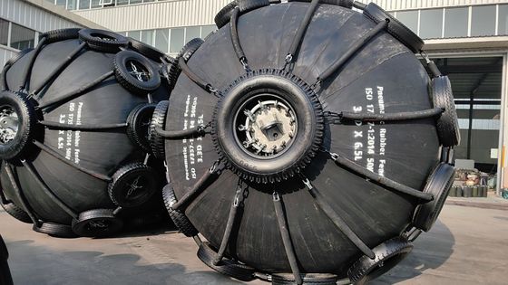 Kalite BV Sertifikası Yokohama Tipi STS STD Lastik Ağıyla Pnömatik Kauçuk Fender Fabrika