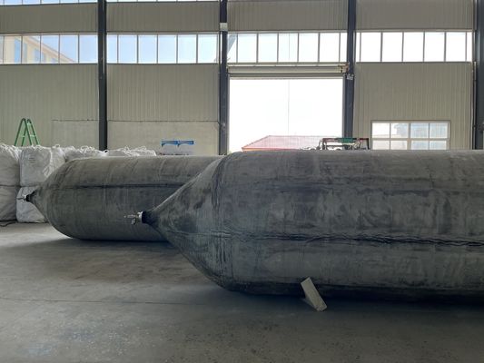 Kalite Yüksek Basınç Dayanımlı Şişme Deniz Hava Yastıkları Silindirik Tip, Gemi İndirme ve Yük Elleçleme İçin Performans Sunar Fabrika