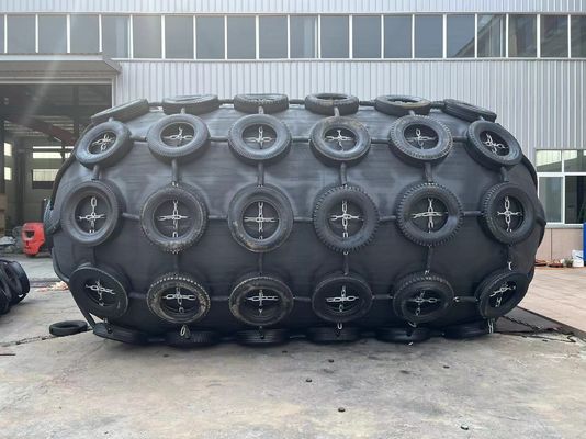 Kalite 24 Ay Liman Koruması Pnömatik Kauçuk Çamurluk Zincir ve Lastik Ağlı veya Askı Tipi Fabrika