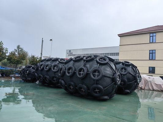 Kalite Yüksek Performanslı Kauçuk Yokohama Basınç Direnciyle Pnömatik Fender Fabrika