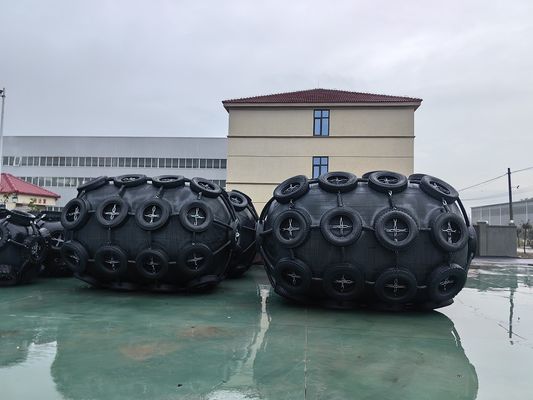 Kalite Güvenlik Valfi İçeri Alınmış Rıhtım Koruması Pnömatik Fender Optimal Koruma İçin Fabrika