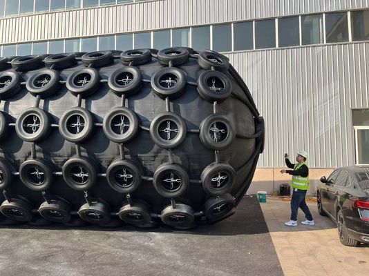 Kalite Yüksek Basınçlı Kauçuk Pnömatik Kauçuk Fender / Yokohama Fenders Fabrika