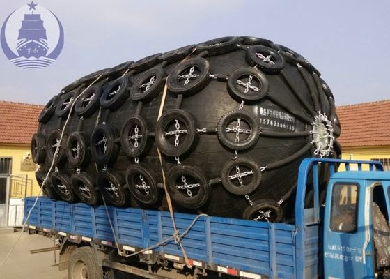 Kalite Zincir Net ile Tekne Koruma Pnömatik Kauçuk Fender Yumuşak Reaksiyon Gücü Fabrika