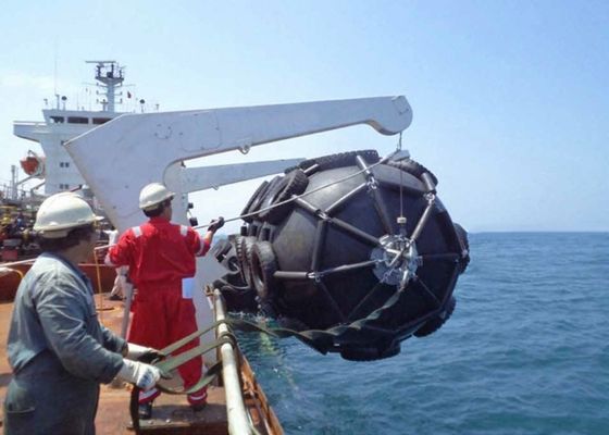 Kalite 0.05Mpa 0.08Mpa Şişme Deniz Kauçuk Çamurluklar, İyi Hava Sıkılık Yüzer Dock Kauçuk Çamurluklar Fabrika