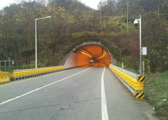 Kalite PU Köpük / EVA Trafik Güvenliği Makaralı Bariyer Yol İplik Varil Özelleştirilmiş Boyutu Fabrika