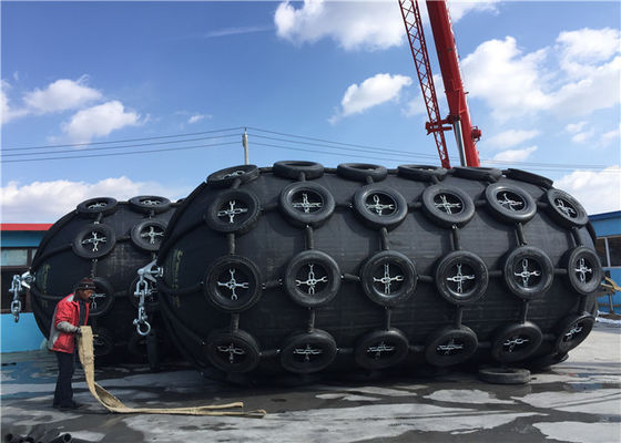 Kalite Basınçlı Hava Anti Çarpışma Pnömatik Kauçuk Çamurluk Tekne Çamurluk Kauçuk Fabrika