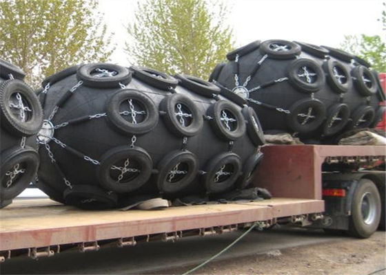 Kalite Deniz Dock Tamponlar Denizaltı Çamurluklar 1000 * 2000mm İyi Performans Fabrika