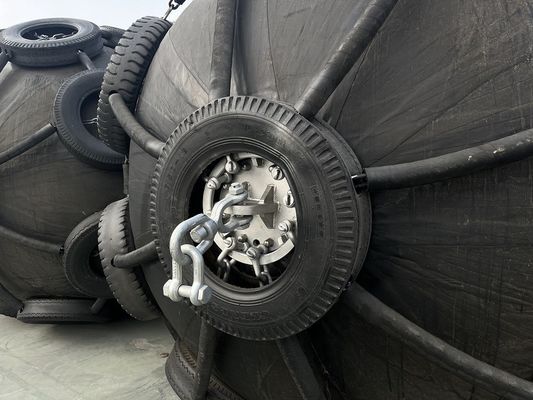 Kalite Sabit performans ve HDG malzemesi olan Siyah / Mavi Pnömatik Kauçuk Fender Fabrika