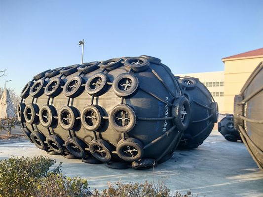 Kalite İyi aşınma direnci ile Siyah Pnömatik Kauçuk Fender 24 Aylık raf ömrü Fabrika