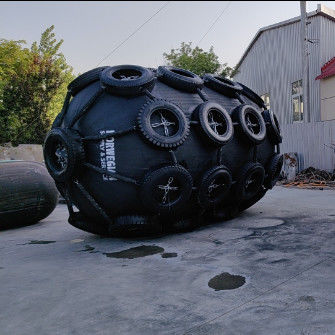 Kalite 0.5*1m-4.8*12m Açık Deniz için Pnömatik Kauçuk Çamurluk Fabrika