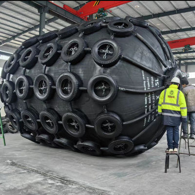 Kalite 0.5*1m-4.8*12m Açık Deniz için Pnömatik Kauçuk Çamurluk Fabrika