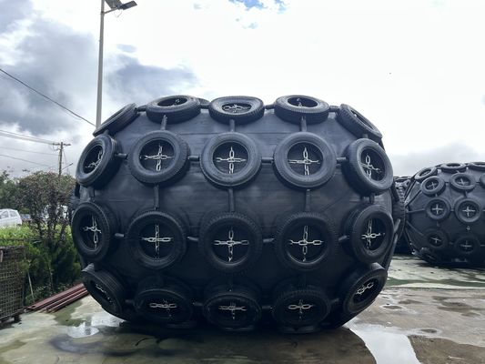 Kalite Zincir ve PP ip kurulum yöntemi Pnömatik kauçuk koruyucu 50Kpa Yüksek dayanıklılık Fabrika