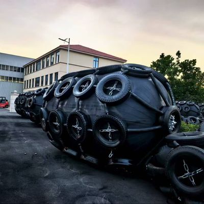 Kalite ISO17357 Deniz Çarpışma Koruması için Pnömatik Kauçuk Çamurluk Fabrika