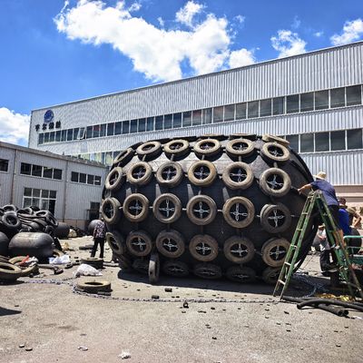 Kalite Deniz Operasyonları için CCS BV Sertifikalı Beyaz Pnömatik Kauçuk Çamurluk Fabrika