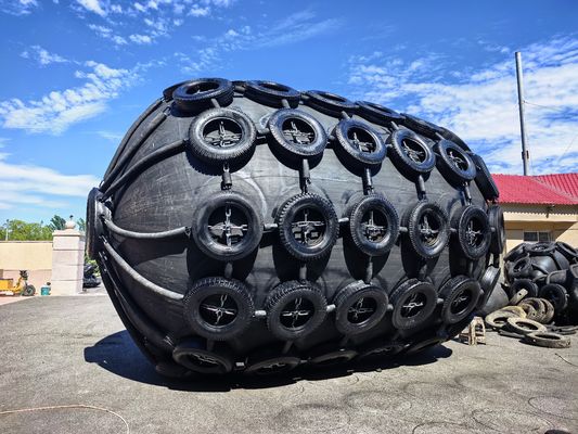 Kalite ISO17357 Sertifikalı Pnömatik Kauçuk Fender, özelleştirilebilir Boyutlar 0.3-4.8M ve 50kpa & 80kpa Basınç Seçenekleri Fabrika