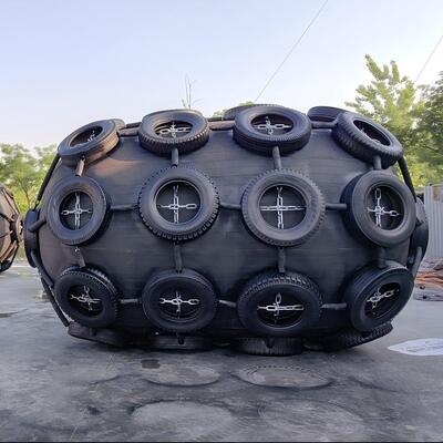 Kalite ISO17357 Uyumlu Pnömatik Kauçuk Fender 0.3 ila 4.8 M'den özel boyutlara ve 50kpa Basınç'a sahip Fabrika