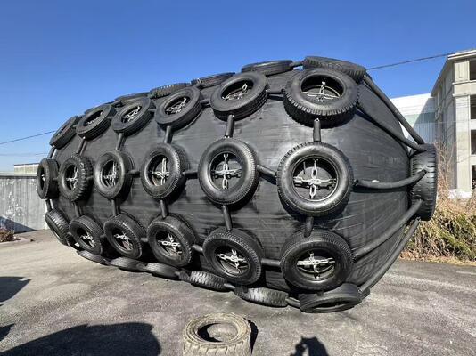 Kalite Customized ISO17357 Pneumatic Rubber Fender 0.3-4.8 M for Marine Applications Fabrika