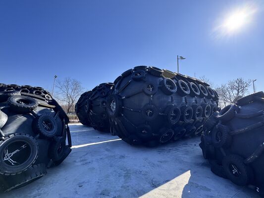 Kalite Özelleştirilmiş Boyutlarda 0.3-4.8M ve 50kpa & 80kpa Basınç Seçenekleriyle ISO17357 Sertifikalı Pnömatik Kauçuk Çamurluk Fabrika