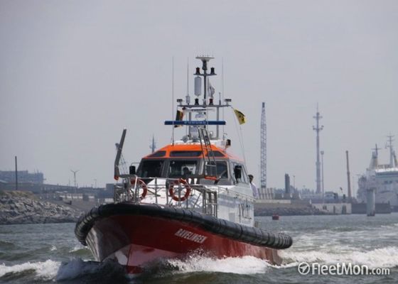 Kalite Bağlama Kemer Yüksek Esneklik Yaşlanma Dirençli EVA Katı Köpük Dolgulu Tekne Çamurlukları Fabrika