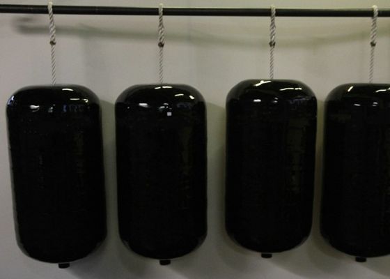 Kalite Yüksek Mukavemetli Deniz Köpük Dolgulu Çamurluk Siyah Tekne Çamurlukları Gemi Koruması Fabrika