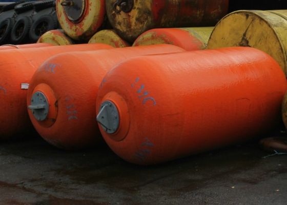 Kalite CCS Sertifikası Eva Deniz Tekne Çamurlukları İyi Enerji Emme Yeteneği Fabrika