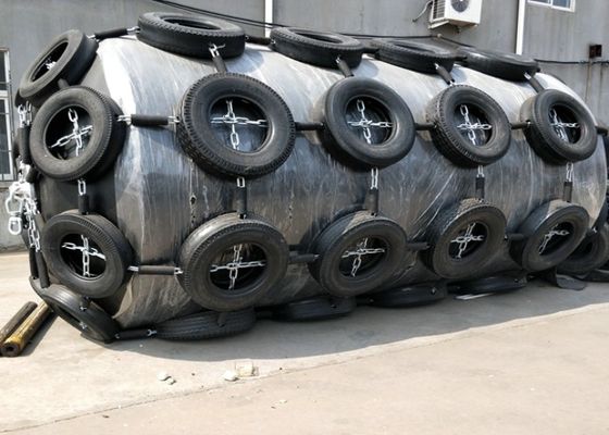Kalite Özelleştirilmiş EVA Köpük Dolgulu Büyük Tekne Çamurlukları Çarpışma Savunması CCS Sertifikası Fabrika