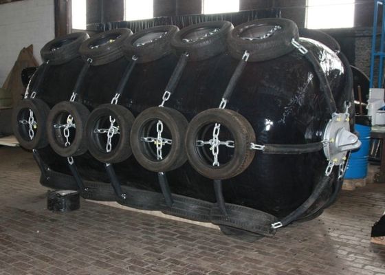 Kalite 4000MM 1110KN Poliüretan EVA Köpük Dolgulu Deniz Çamurluğu Fabrika