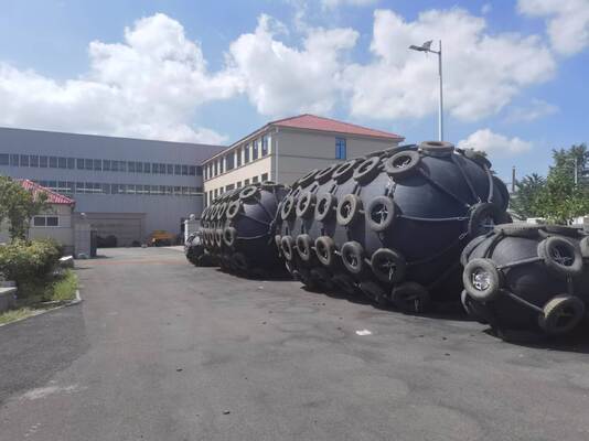 Kalite High Strength Pneumatic Rubber Fender Inflatable Design for Large Tankers Bulk Carriers and Floating Marine Applications Fabrika