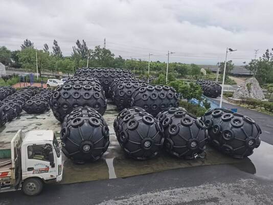 Kalite High Strength Pneumatic Rubber Fender Inflatable Design for Large Tankers Bulk Carriers and Floating Marine Applications Fabrika