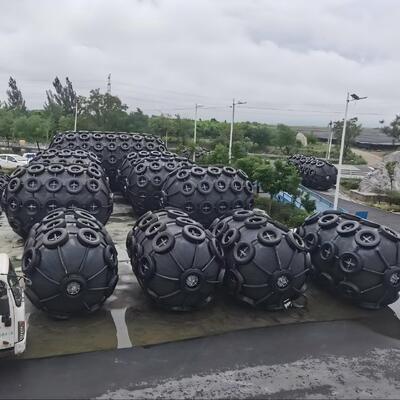 Kalite Heavy Duty Pneumatic Rubber Fender Inflatable Yokohama Type Fender for Protection of Large Oil Tankers and Gas Carriers Fabrika