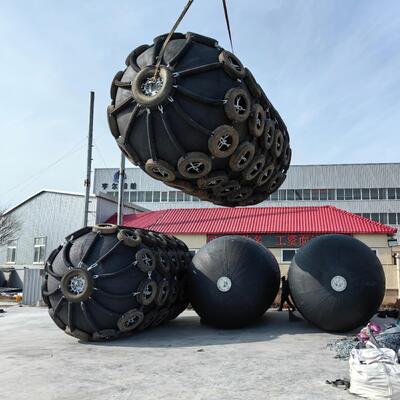 Kalite 0,5 m'den 4,5 m'ye kadar çaplı pnevmatik kauçuk koruyucu Fabrika