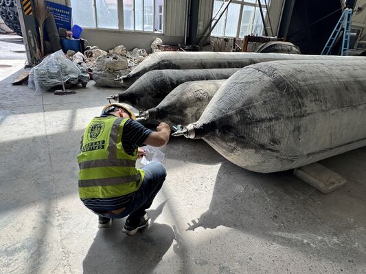 Kalite Anti Corrosion Marine Rubber Airbag for Long Term Saltwater Service with 0.8-3 M Diameter Fabrika