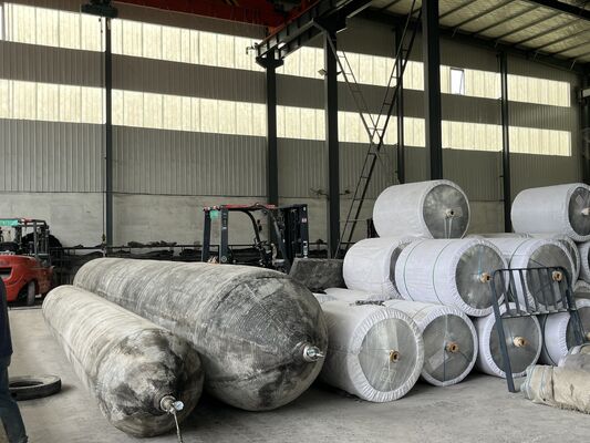 Kalite Marine Rubber Airbag with High Grip Surface Pattern for Stable Shipyard Positioning in 0.8-3 M Diameter and 4-25 M Length Fabrika