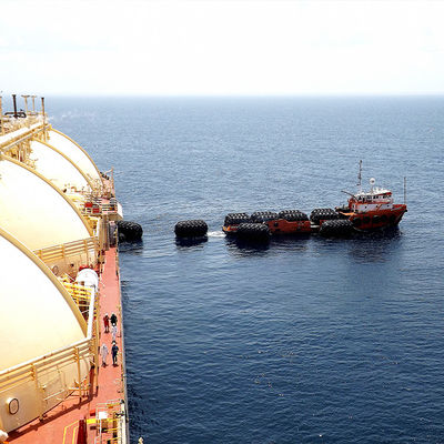 Kalite Düşük Demirleme Kuvveti Köpük Dolgulu Çamurluklar / Deniz Kauçuk Çamurluklar 50Kpa Siyah Renk Fabrika