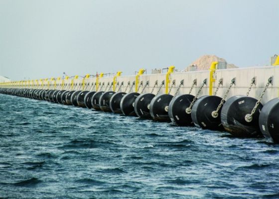 Kalite Yüksek Mekanik Mukavemet ile Gemi Koruyucu Yüzer Dock Çamurluklar Fabrika