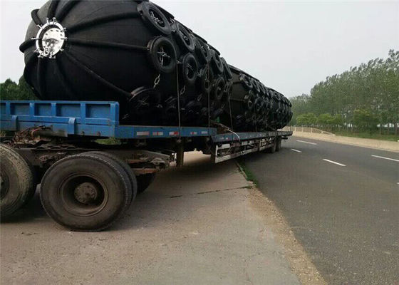 Kalite 50KPa / 80Kpa Deniz Tekne Çamurluk EVA Köpük Dolgulu Çamurluk Fabrika