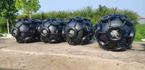 Kalite BV / CCS / ISO9001 Certificate Yokohama Pneumatic rubber fender Used For Protect The Boat Fabrika
