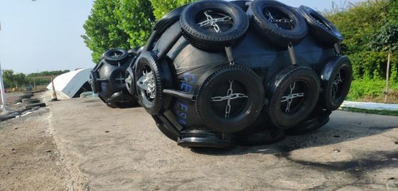 Kalite Koruma için 3.3m * 6.5m STD Gemi Pnömatik Deniz Çamurluk Usd Fabrika